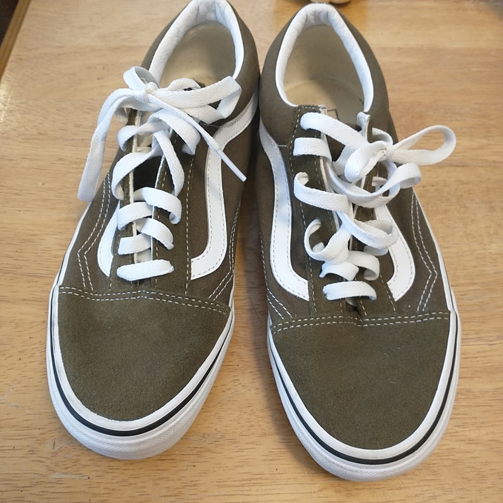 Van's Old Skool army green men's size 7